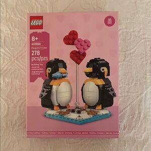 NISB Lego Penguins in Love